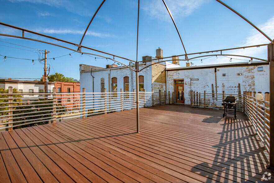 More Photos Of 2604 S Lyndale Ave, Minneapolis Office For Lease