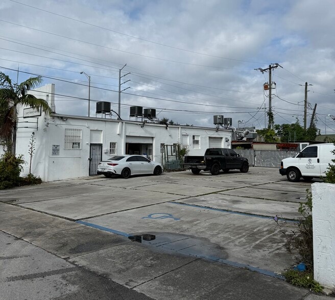 More Photos Of 12001-12009 NW 7th Ave, Miami Freestanding For Lease