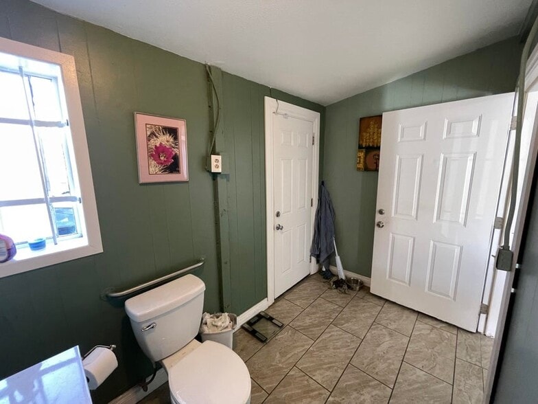 More Photos Of 49927 Twentynine Palms Hwy, Morongo Valley Auto Repair For Sale