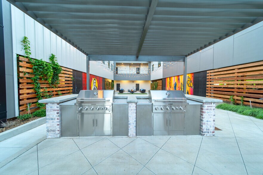 More Photos Of 301 SE G St, Bentonville Coworking Space