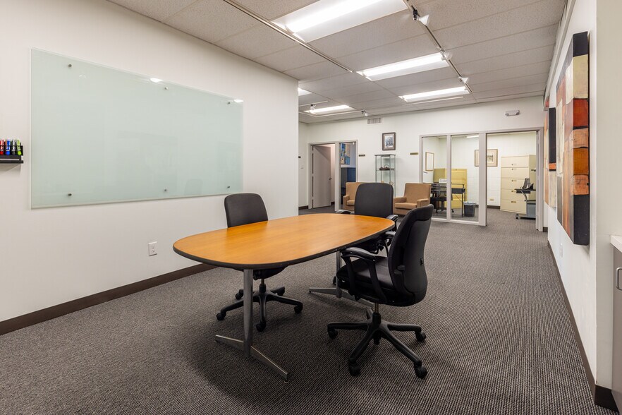 More Photos Of 8020 Westglen Dr, Houston Office For Lease