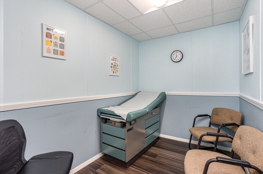 More Photos Of 7261 Gratiot Rd, Saginaw Medical For Sale