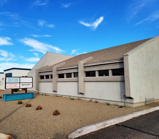 Primary Photo Of 3038 E Cactus Rd, Phoenix Office For Sale