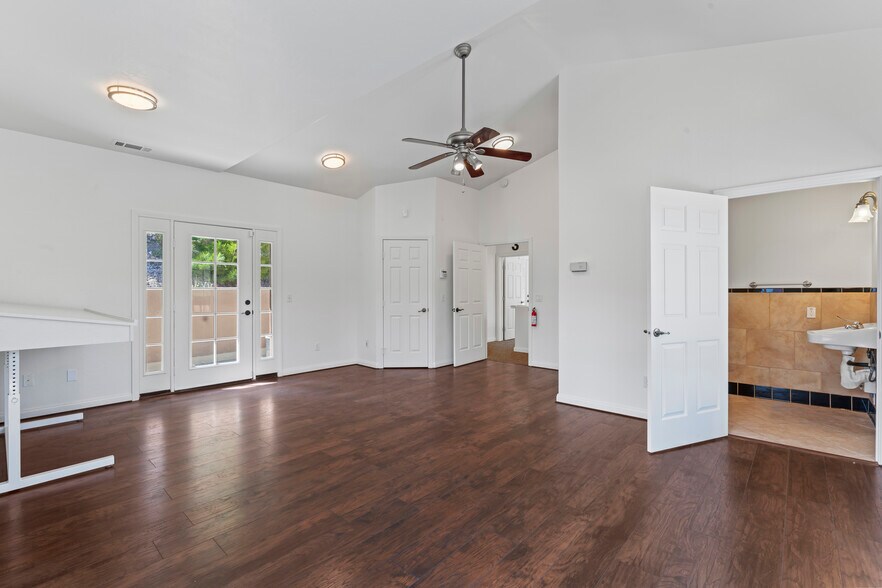 More Photos Of 31961 Hilltop Blvd, Running Springs Loft Creative Space For Sale