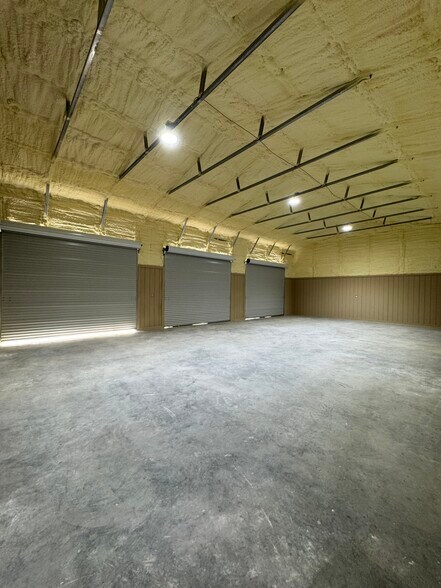 More Photos Of 1100 County Road 108, Hutto Warehouse For Lease