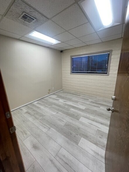 More Photos Of 10600 Victory Blvd, North Hollywood Office For Lease