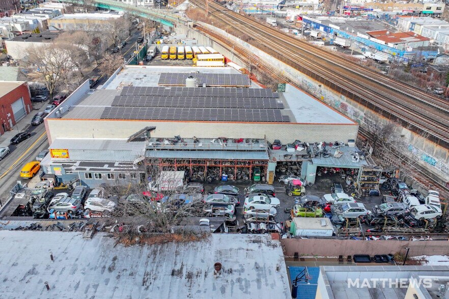 More Photos Of 8771 130th St, Richmond Hill Industrial For Sale