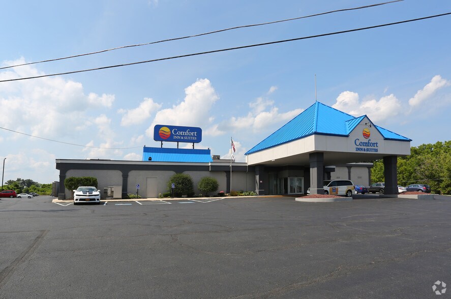 More Photos Of 6701 Buckley Rd, North Syracuse Hotel For Sale