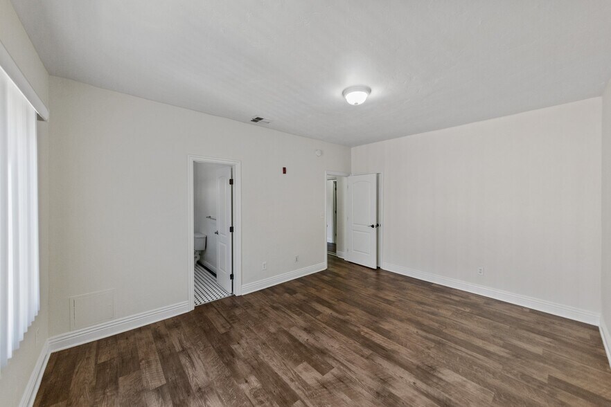 More Photos Of 2623 Ellendale Pl, Los Angeles Apartments For Sale