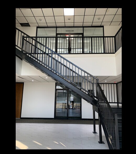 More Photos Of 3707 Westcenter Dr, Houston Office For Lease