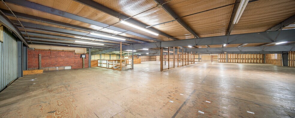 More Photos Of 2516 9th St, Great Bend Warehouse For Sale