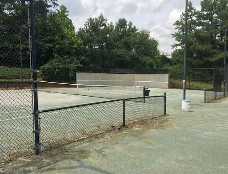 More Photos Of 2084 McGee Rd, Snellville Swimming Pool For Sale