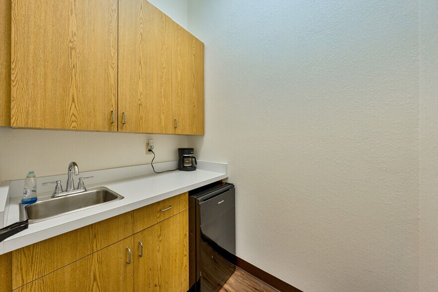 More Photos Of 3298 Monier Cir, Rancho Cordova Warehouse For Sale
