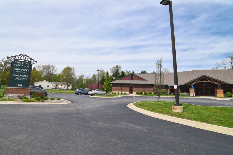 More Photos Of 5161 B Dr S, Battle Creek Medical For Lease