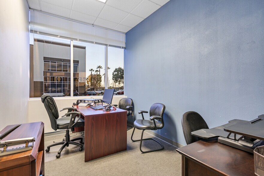 More Photos Of 803-827 Anchorage Place, Chula Vista Light Distribution For Lease