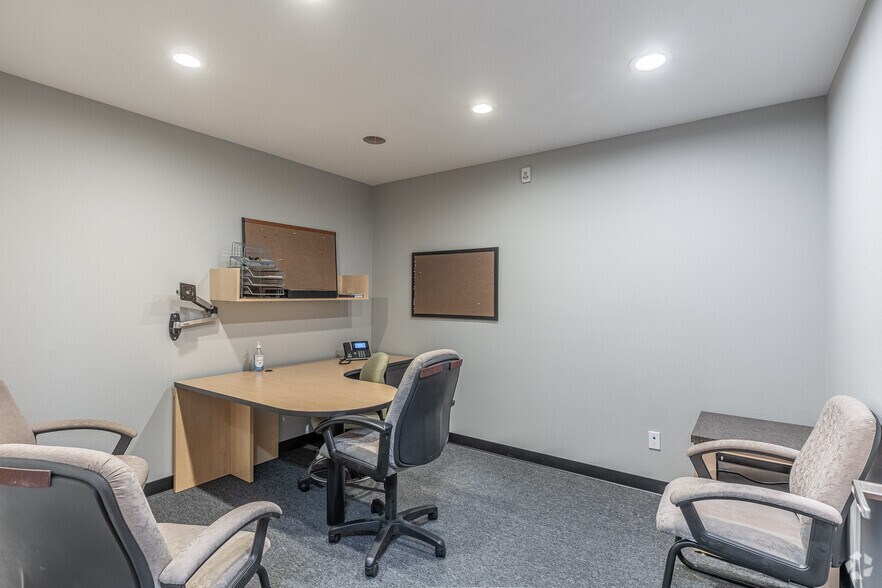 More Photos Of 512-514 7th St, Oregon City Medical For Sale
