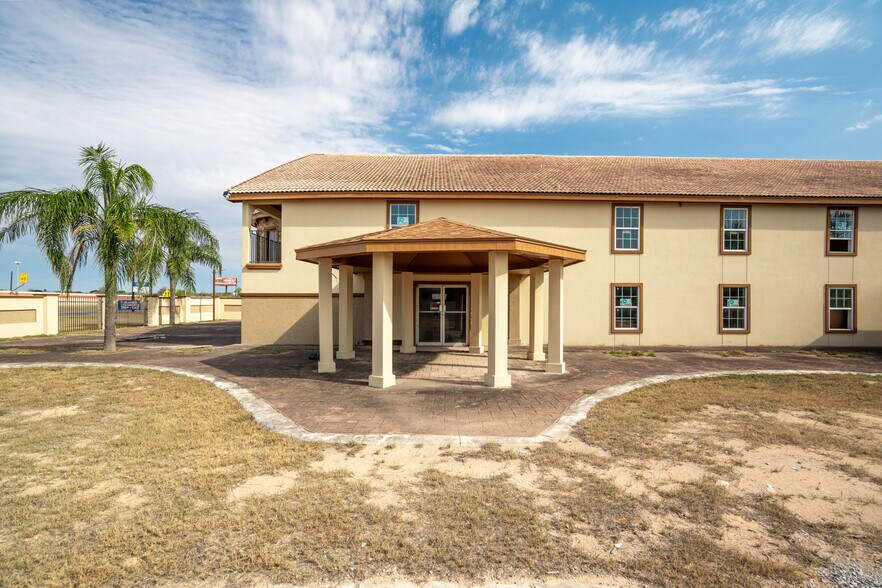 More Photos Of 2301 E Expressway 83, Donna Hotel For Sale