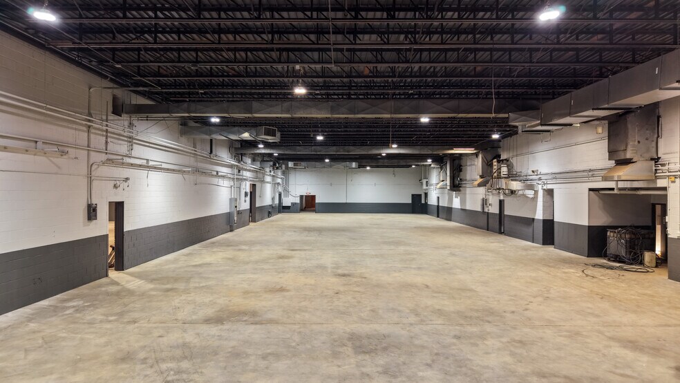 More Photos Of 425 Foster St, Cowpens Manufacturing For Sale