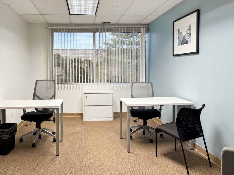 More Photos Of 80 Orville Dr, Bohemia Coworking Space