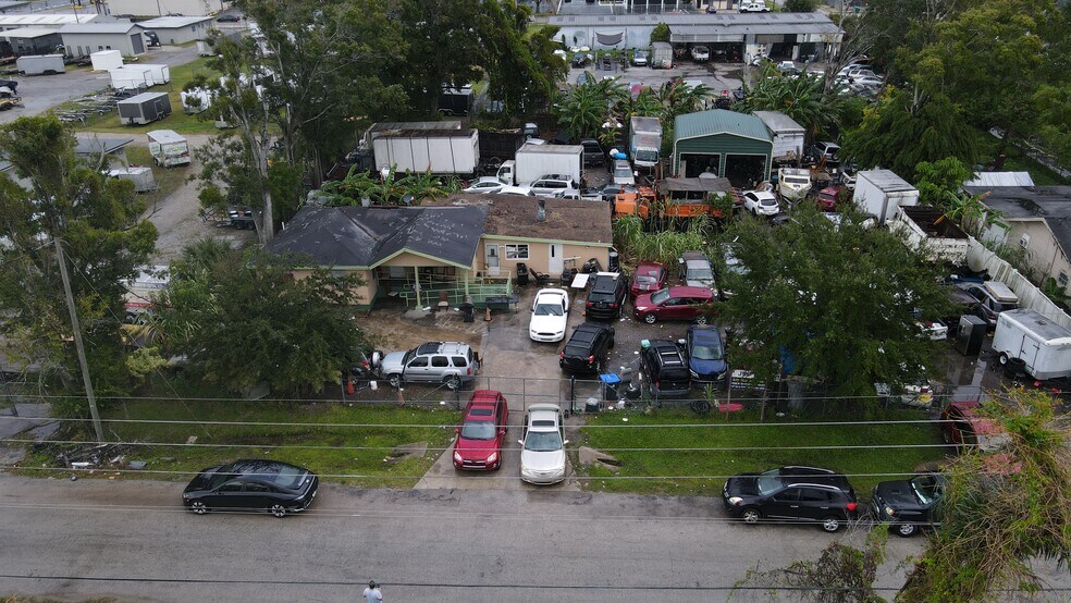 More Photos Of 655 Barry St, Orlando Auto Repair For Sale
