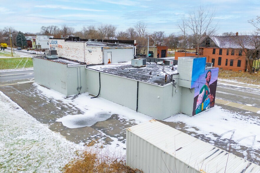 More Photos Of 6310 Charlevoix St, Detroit General Retail For Sale