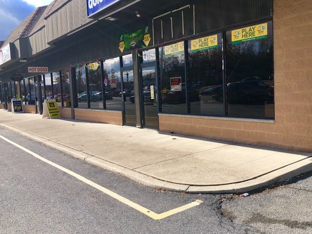 More Photos Of 400 E Washington Ave, Washington Restaurant For Lease