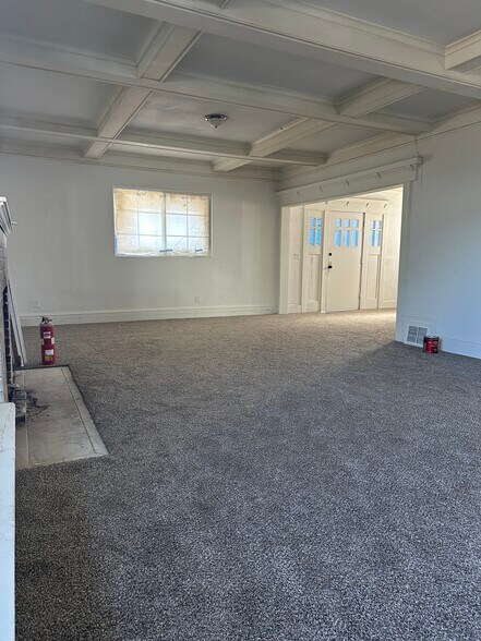 More Photos Of 353 SE Baseline St, Hillsboro General Retail For Sale