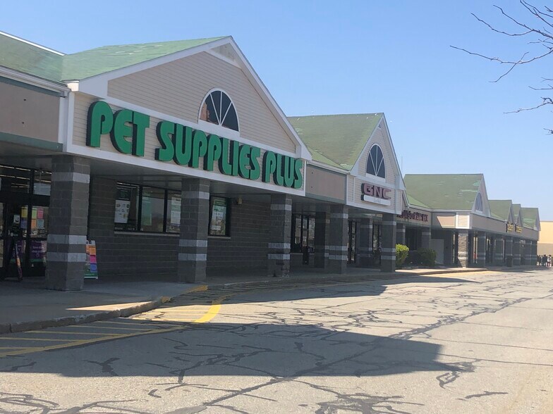 More Photos Of 1-42 Fairhaven Commons Way, Fairhaven Unknown For Lease