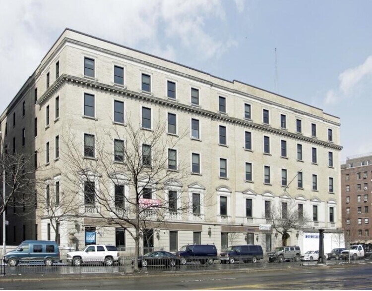 More Photos Of 1775 Grand Concourse, Bronx Office For Lease