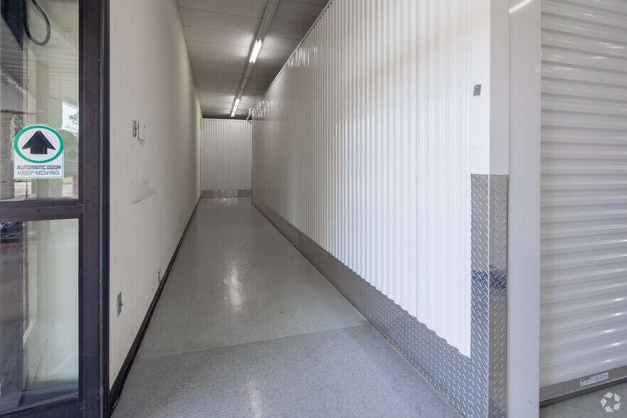 More Photos Of 112 Benton Way, Benton Self Storage For Sale