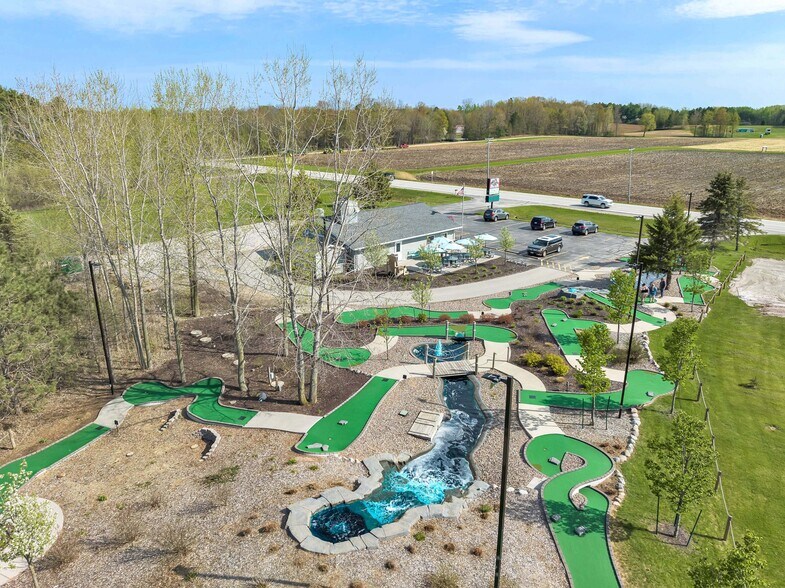 More Photos Of 2630 School Ln, Suamico Restaurant For Sale