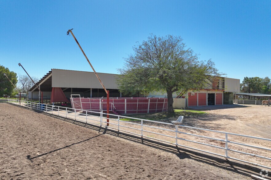 More Photos Of 15225 E Riggs Rd, Gilbert Horse Stables For Sale