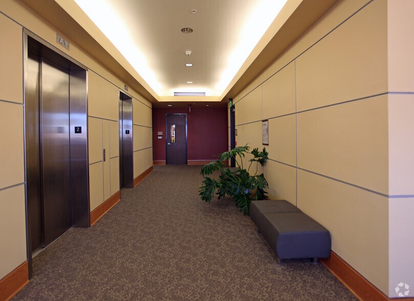 More Photos Of 3270 Joe Battle Blvd, El Paso Medical For Lease