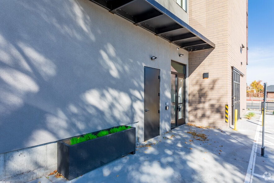 More Photos Of 3890 W Colfax Ave, Denver Apartments For Sale