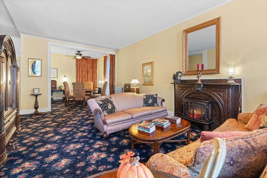 More Photos Of 23-25 Race St, Jim Thorpe Hospitality For Sale