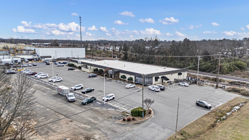Primary Photo Of 800 E Main St, Russellville Office For Lease