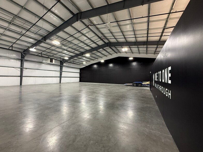 More Photos Of 6717 NE 15th St, Des Moines Warehouse For Lease