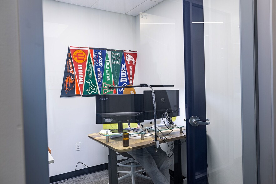 More Photos Of 405 W Superior St, Chicago Coworking Space