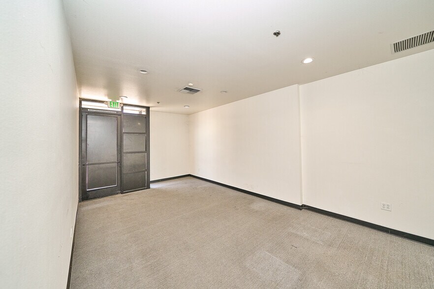 More Photos Of 1773 W San Bernardino Rd, West Covina Warehouse For Sale