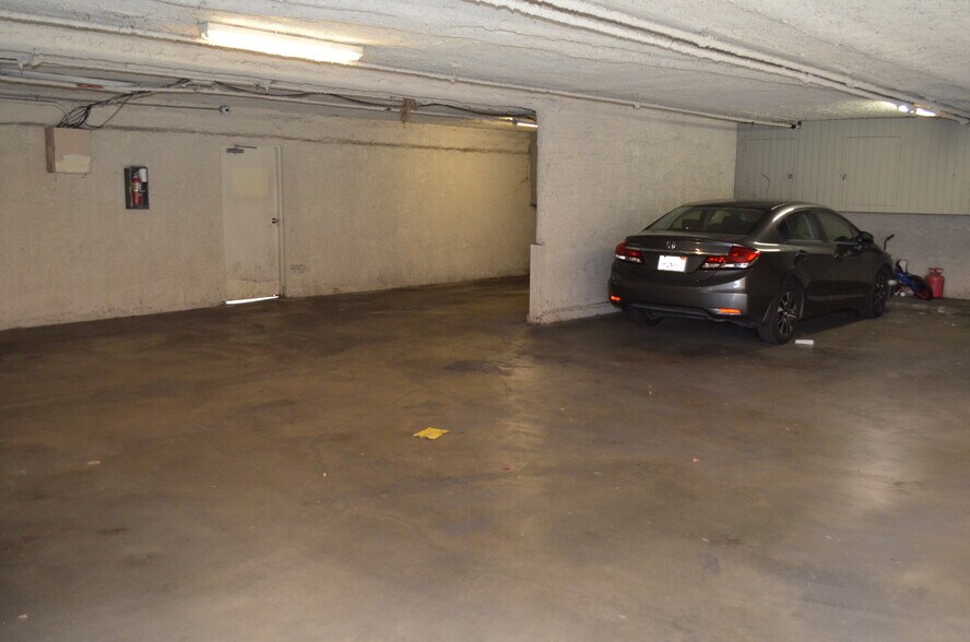 More Photos Of 7028 Alabama Ave, Canoga Park Apartments For Sale