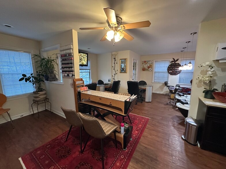 More Photos Of 1701 Belle View Blvd, Alexandria Office For Lease