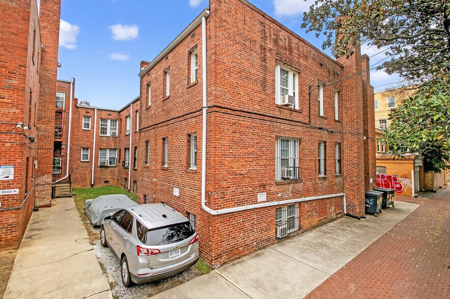 More Photos Of 1818 Riggs Pl NW, Washington Apartments For Sale