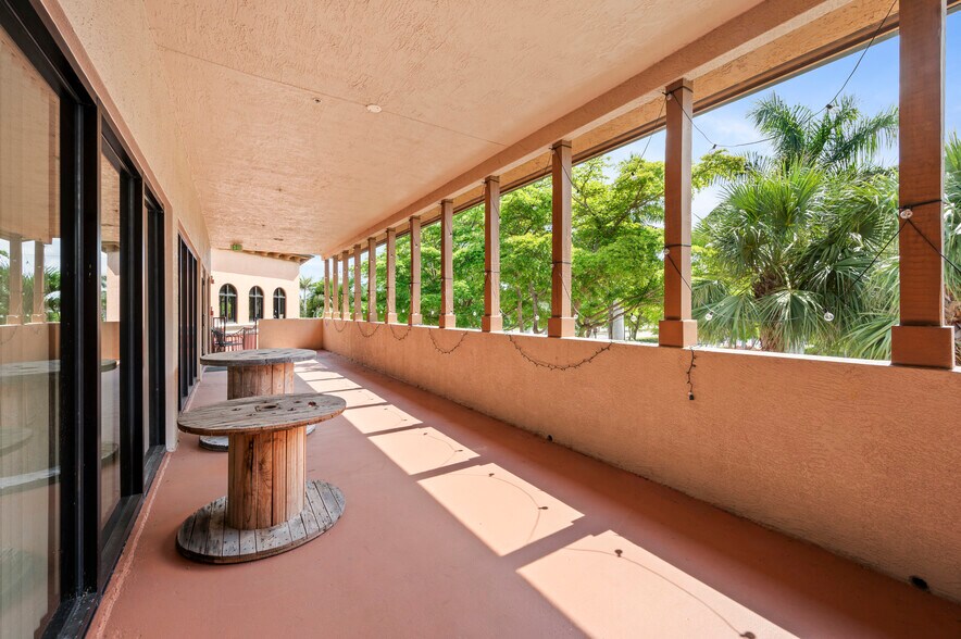 More Photos Of 9681 Gladiolus Dr, Fort Myers Coworking Space