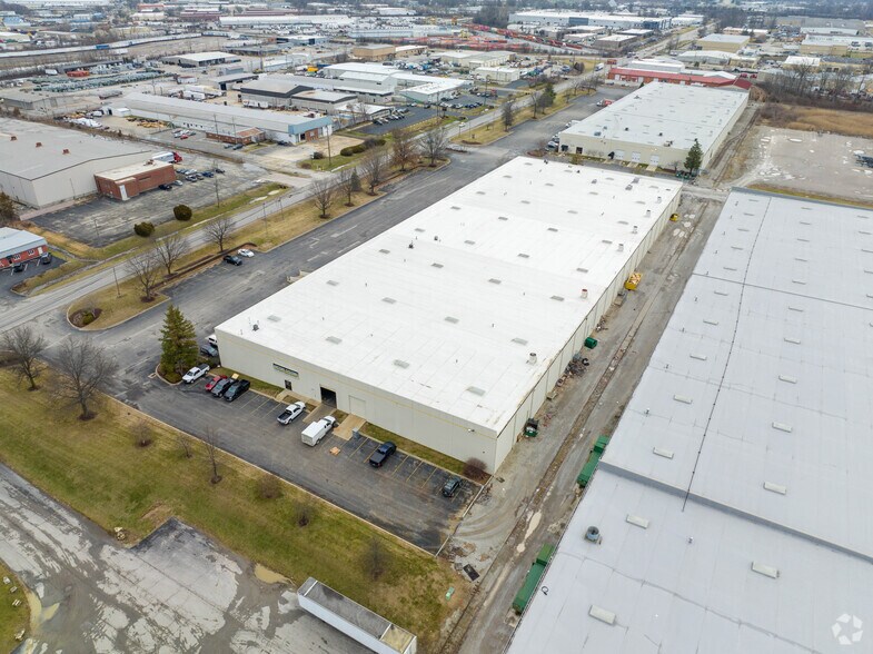 More Photos Of 3904 Produce Rd, Louisville Warehouse For Lease