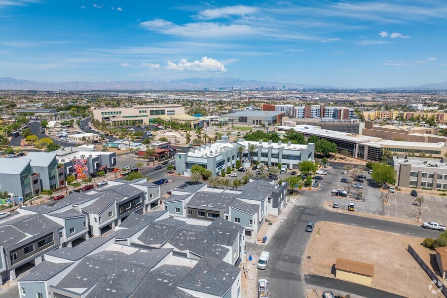 More Photos Of 303 S Water St, Henderson Coworking Space