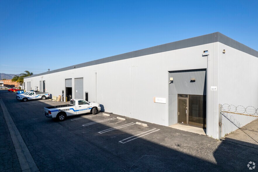 More Photos Of 13006 Saticoy St, North Hollywood Warehouse For Lease