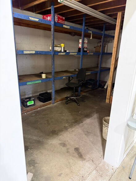 More Photos Of 677 Burnside Rd E, Victoria Showroom For Lease