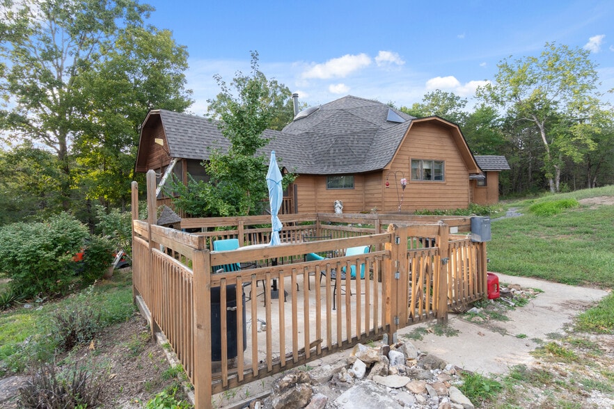 More Photos Of 8172 Highway 187, Eureka Springs Freestanding For Sale