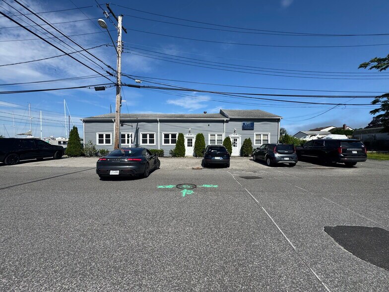 More Photos Of 41 Degnon Blvd, Bay Shore Manufacturing For Sale