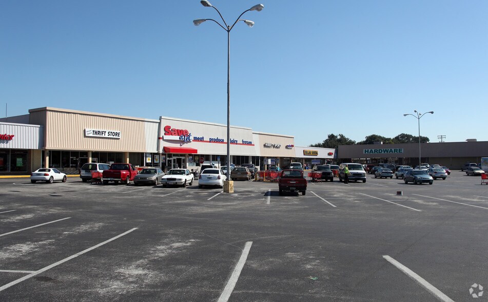 More Photos Of 12810-12876 US Highway 301, Dade City Unknown For Lease